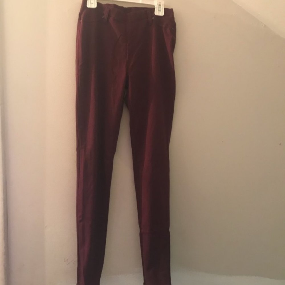 🌺EUC Stretchy Maroon Straight Leg Pants